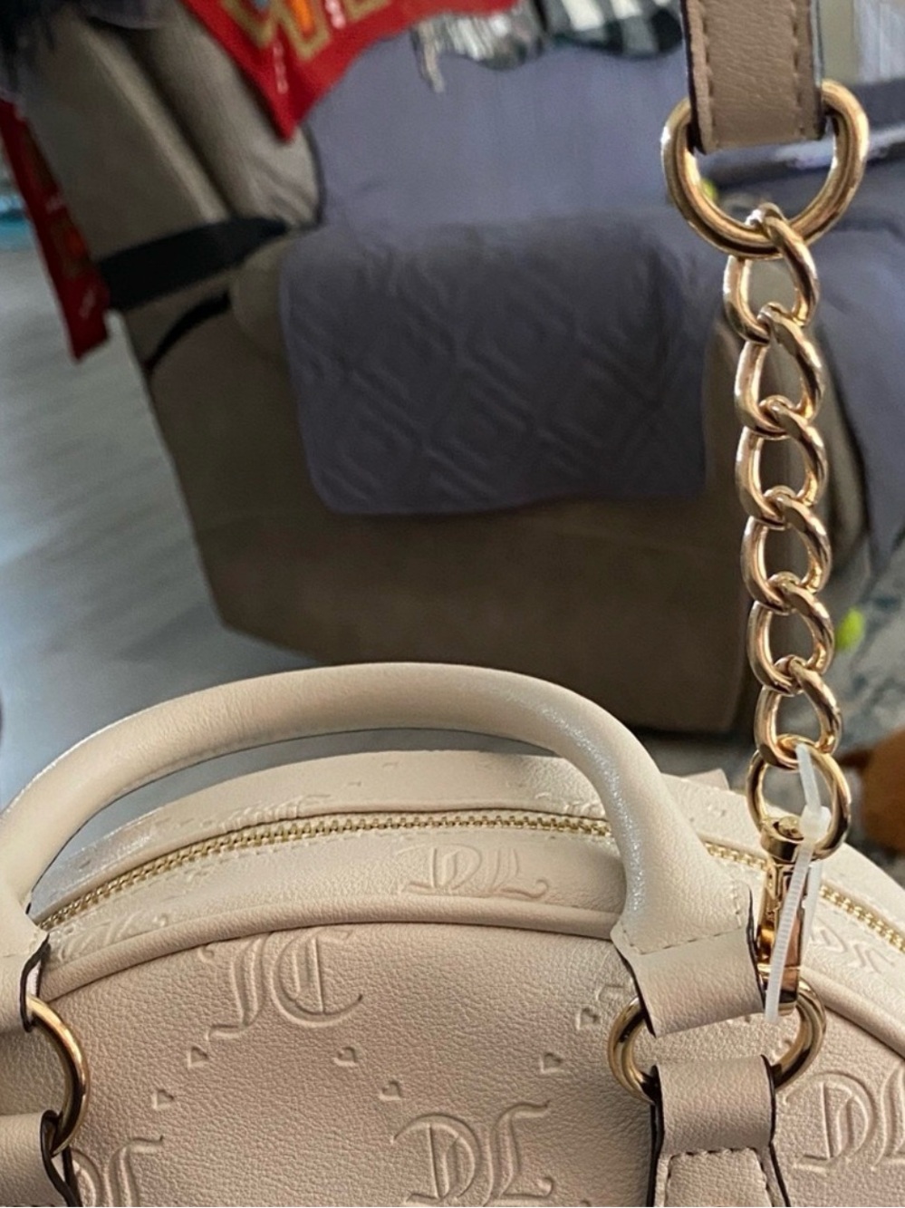 Juicy Couture Cream Embossed Dome Satchel-NWT Retail $89 - Picture 5 of 8